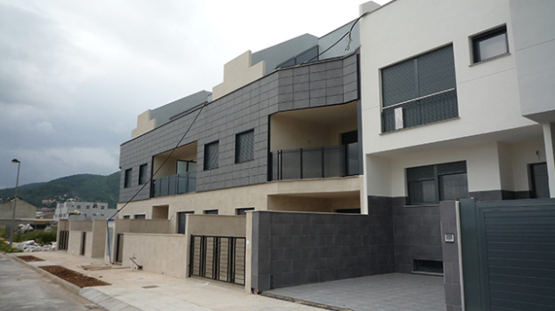 picture of Single-Family Homes and Exterior 