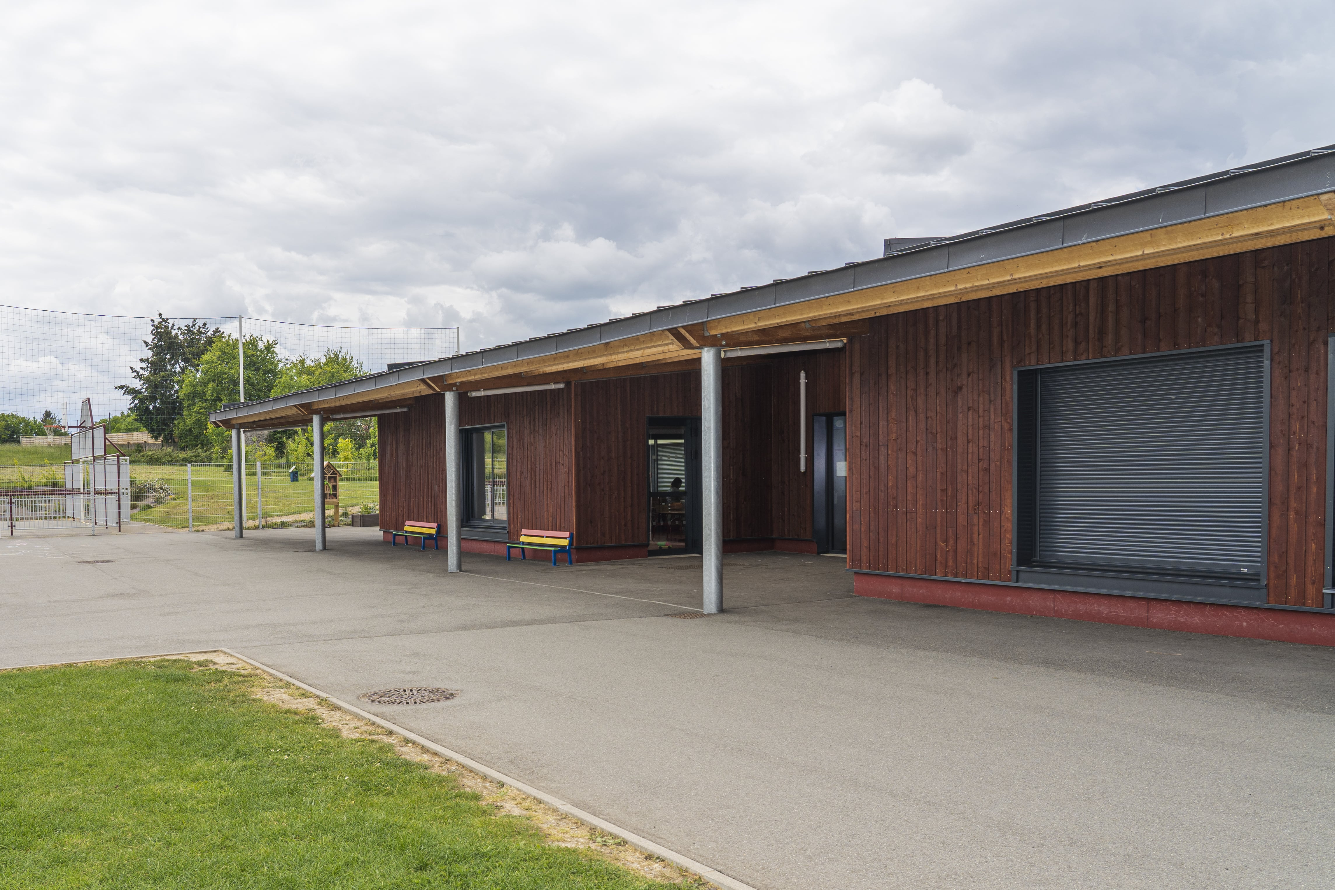 Réalisation d’une école par Jean-Louis Chereau au travers des photos de Laurent Pauleau