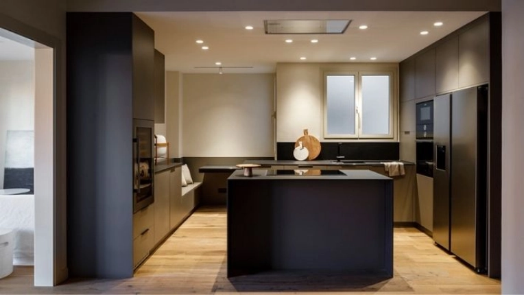Single-Family Homes, Flats / Apartments